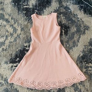 Peach Royal - Small light pink dress